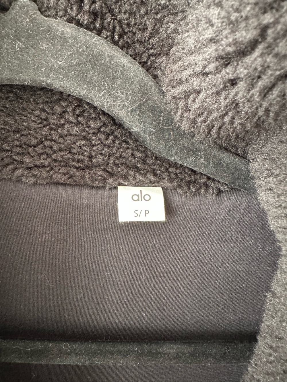 ALO Yoga Oversized Sherpa Teddy Trench Coat in Black SZ S - Picture 4 of 7